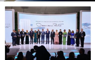 Foto de la publicacion de Mirex Premio al Emigrante Dominicano Sr. Oscar de la Renta Ydanis Rodríguez